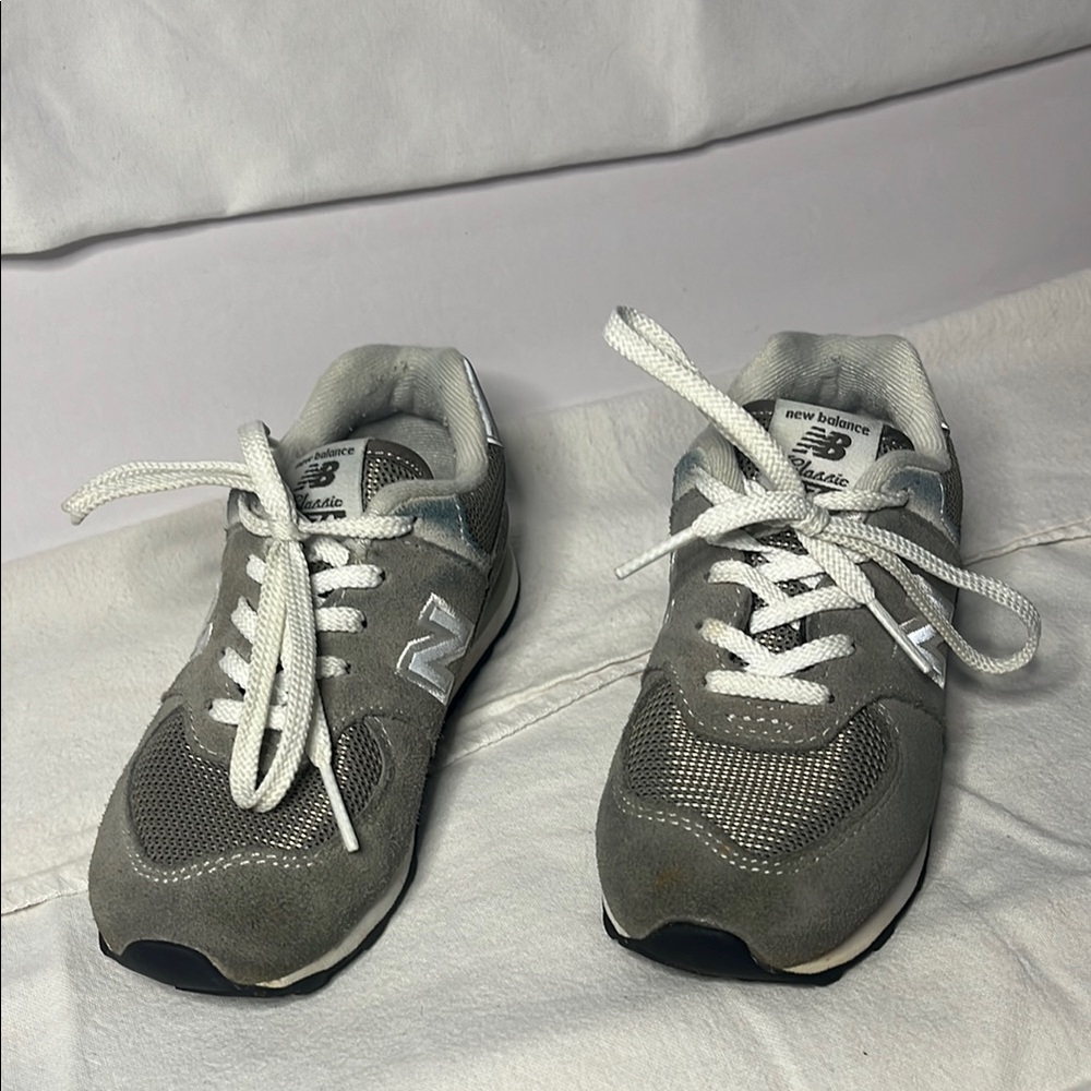 Kids Size 10 New Balance 574